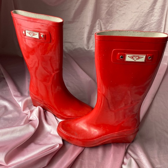 Forever Young Fy Red Rubber Rain Boots 